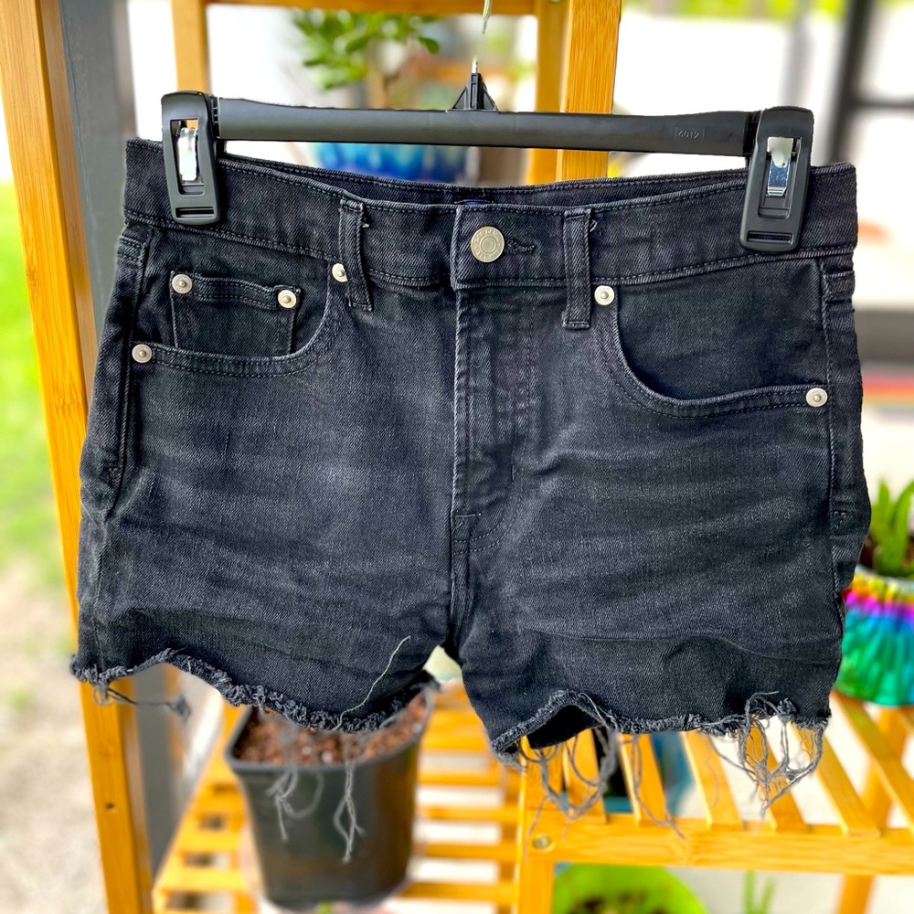 ☀️ Gap Denim Frayed Short Shorts, Stretchy, Dark Grey Wash, Size 26/3, COMFY